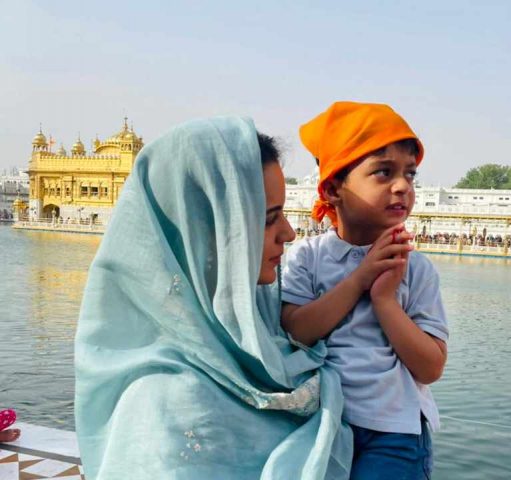 Kangana Ranaut visits Golden Temple in Amritsar for the first time with family